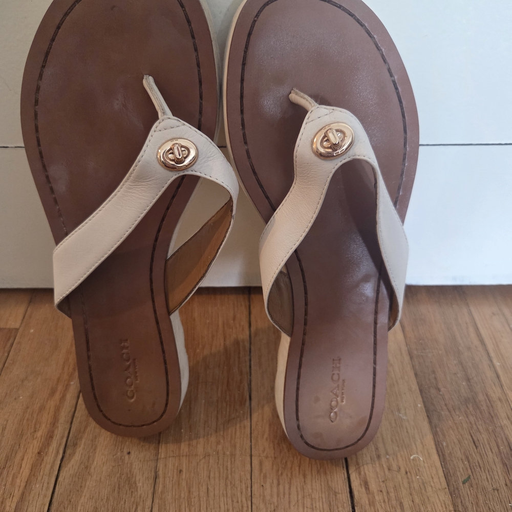 Coach Women's Tan and Cream Sandals